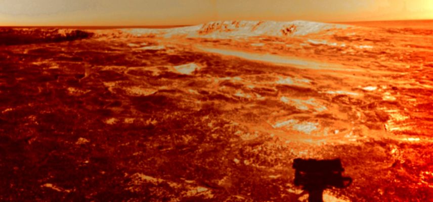 Early morning on Mars (after a sand storm)
Interpretazione di fantasia sul come dovrebbe apparire Marte (Regione di Meridiani Planum, prossimità del Cratere Endurance) nelle prime luci dell'alba e subito dopo la fine di una tempesta di polveri.
Parole chiave: Martian Surface - Meridiani Planum - Endurance Crater