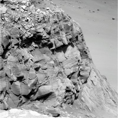 The Inner Wall of Victoria - Sol 1213
I frames relativi alle pareti interne del Cratere Victoria sono molto suggestivi ed intriganti, senza dubbio...Ma ad occhi attenti ed allenati non potranno sfuggire alcuni dettagli curiosi.
Dettagli che ci parlano, ancora una volta (e dopo parecchio tempo), di strane rocce e di gruppi di macigni che giacciono assecondando incastri ed equilibri piuttosto...strani.

Buona ricerca!
Parole chiave: Victoria Crater - Inner Wall