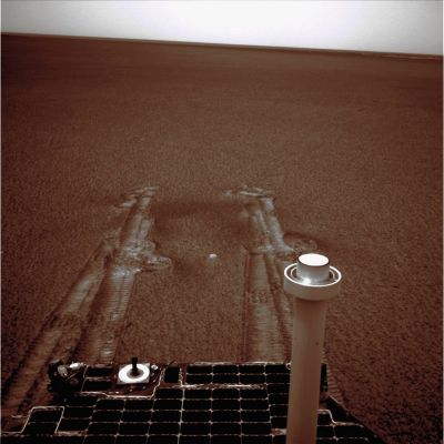 Fresh wind-tails - Sol 1224 (natural colors - elab. Lunexit)
nessun commento
Parole chiave: Martian Surface - Rover Tracks and wind-tails