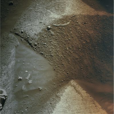 Victoria's Paving - Sol 1394 (natural colors + MULTISPECTRUM; credits: Lunexit)
nessun commento
Parole chiave: Victoria Crater - Inner Paving