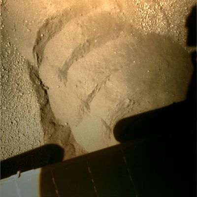 Sand-Trap on the edge of Victoria - SOl 1523 (MULTISPECTRUM; credits: Lunexit)
nessun commento
Parole chiave: Martian Surface - Rover Track and Berries