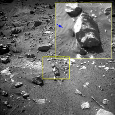 Extremely unusually-looking Surface Feature in Meridiani Planum - Sol 1566 (an Image-Mosaic by Ivana Tognoloni - Lunexit Team)
Ma lasciamo che sia la nostra Ivana Tognoloni a raccontarci tutta la Storia e la Ricerca:"...Sui frames NavCam, il masso in questione è presente dal Sol 1566 al Sol 1616, ossìa per 50 Giorni Marziani. Sui frames PanCam, invece, il masso è presente e visibile solo sul Sol 1599 (in parecchi frames, tutti uguali, scattati durante il medesimo Sol). 
Nella Raccolta NavCam, i frames in cui appare il masso sono davvero tanti ed esso lo si vede da diverse angolazioni. Ma, curiosamente, solo su frames relativi al primo ed ultimo Sol si riesce a vedere quello che cè dietro al nostro Boulder! In tutti gli altri Soles intermedi, infatti, le immagini riguardano quasi sempre il lato del masso che già conosciamo. Quindi il Rover, dopo aver sbirciato dietro al macigno, si è riposizionato davanti al medesimo per un numero notevole di giorni, anche spostandosi - leggermente - ora a Dx ed ora a Sx, un pò avanti ed un pò indietro. 
Questi frames della NavCam li ho scaricati tutti e guardati uno per uno. Sono circa una cinquantina (esclusi i subframes, che non ho scaricato, perchè troppo ridotti come risoluzione per vederci qualcosa di chiaro ed interpretabile). 

Sulla maggioranza di questi frames si vede o si intuisce, più o meno, quello che già abbiamo notato, e cioè la presenza di una curiosa Feature che può ricordare una "lucertolina" che si arrampica su un masso. Ovviamente è lecito pensare che non si tratti affatto di una lucertola perchè (se non altro in accordo ai nostri "Standard Terrestri" - comunque inapplicabili su Marte e da considerarsi solamente a scopo indicativo) essa ci pare difficile che possa essere stata lì, praticamente immobile, per quasi 2 mesi di seguito!

Di tutti i frames NavCam coinvolti ne ho isolati alcuni intorno al Sol 1600, dove si vede qualcosa in più ed ho quindi ingrandito i particolari: li vedrete in sequenza, a partire dal prossimo frame. In molti di essi, curiosamente, la "lucertola" sembra davvero cambiare forma e dimensione

A questo punto ho pensato fosse doveroso confrontare ciò che si vede su questi particolari ambigui con quello che c'è (o dovrebbe esserci...) veramente dietro il masso, e cioè un altro sasso scuro, un pò squadrato ed eretto, che si vede, appunto, sul primo frame del Sol 1566 (questi due primi frames in altre parole).

Si tratta della stessa feature? Cioè, abbiamo solo visto la punta di un sasso scuro che stava dietro il masso e lo abbiamo scambiato per una lucertola che lo stava "scalando"? 

Se la risposta fosse "si", allora possiamo concludere che la NASA ci ha proprio (in qualche modo) "presi in giro", portando alla nostra attenzione un frame PanCam (quello del Sol 1599) il quale è, a dir poco, incredibilemente ambiguo. 

Se la risposta, invece, fosse "no", allora vuol dire che durante il (lungo!) periodo in cui il Rover si è fermato proprio in quella zona, sul masso "con lucertola" potrebbe davvero essere cambiato/accaduto qualcosa.

Null'altro da riportare (le speculazioni personali le taccio per non condizionarVi). Ora, dovete solo avere la voglia ed il tempo di guardare e giudicare usando i Vostri occhi e la Vostra sensibilità. Buon Lavoro!..."


Parole chiave: Martian Surface - Controversial Surface Feature - "The Climber" and "The Rocky Semi-Circle"