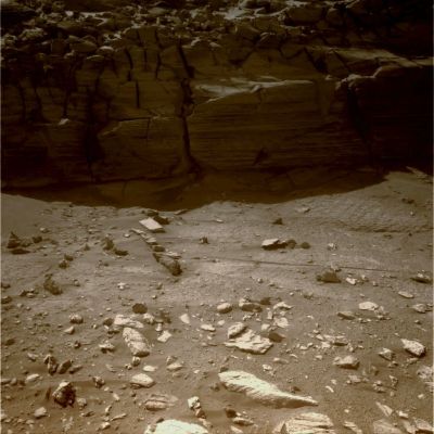 From inside Victoria - Sol 1613 (trichromatic version; credits: Lunexit)
nessun commento
Parole chiave: Victoria Crater - Inner Rim