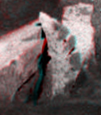 Extremely bizarre Surface Feature - Sol 1623 (edm - Hi-Def3-D; b/w - credits and Copyright: Dr M. Faccin and Lunar Explorer Italia)
Bellissima ed incommentabile...
Parole chiave: Martian Surface - The "Leaf"