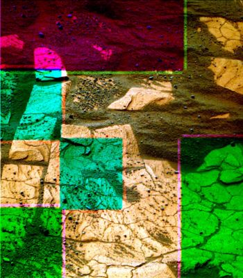 Colourful Mosaic! - Sol 1717 (credits: Dr M. Faccin)
La "qualità" dei frames NASA - MER Opportunity, ultimamente (e come sovente accade, allorchè si iniziano nuove peregrinazioni), è calata.
Questo "Mosaico/Arlecchino", realizzato dal bravissimo Dr Faccin, è un simpatico ed ironico omaggio ai pasticci (ed alle - diciamo così... - "brutture"...eufemismo) che gli Amici di Pasadena, talvolta, mettono a disposizione del Pubblico.

Nostra opinione? Solo un "suggerimento" (amichevolissimo) per i nostri Amici: se i Rover che operano su Marte non sono in grado, per qualche tempo, di fornire del materiale valido e significativo, forse sarebbe meglio lasciare le "Pagine Pubbliche" ad essi dedicate del tutto "bianche", piuttosto che riempirle di frames incompleti, sfuocati, sovra (o sotto) saturati, danneggiati etc. i quali non solo non servono a molto, ma sono anzi - spesso - la fonte di colossali malintesi, teorie complottiste ed altre amenità che, con lo Spazio, la Ricerca e la Divulgazione, non hanno davvero NULLA A CHE FARE.

O no?!?
Parole chiave: Martian Surface - Martian Paving - Mosaic
