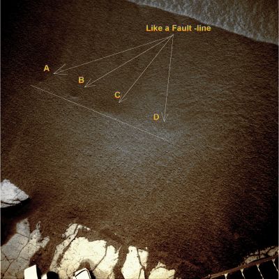 Signs of possible collapse - Sol 1884 (Natural Colors; credits: Lunar Explorer Italia)
Probabilmente Vi ricorderete delle modestissime depressioni che caratterizzano la Superficie di Meridiani e, probabilmente, Vi ricorderete anche della "spiegazione" che per esse venne data dagli Amici di Pasadena: si tratta - dissero alla NASA - di micro-crateri da impatto causati da micro-meteore.
A suo tempo (e cioè quasi 4 anni fa), noi avanzammo subito qualche - riteniamo - legittimo dubbio in ordine alla effettiva bontà di una simile costruzione logica e, grazie anche all'aiuto dell'Ing. Pullini, abbozzammo una teoria alternativa a quella della NASA. 

Secondo noi, infatti, le mini-depressioni che caratterizzano Meridiani e che possiamo vedere MOLTO BENE anche in questo frame, sono delle (mini)"collapse feaures", ossìa delle (modestissime) evidenze del verificarsi di fenomeni di subsidenza (o collasso). 
In altre parole: per motivi che noi ignoriamo - anche se non ci sembra per nulla assurdo considerare l'ipotesi per cui la causa di questi cedimenti possa essere rinvenuta nella verificazione di lievi (?) eventi sismici -, nel sottosuolo di Meridiani si stanno aprendo delle voragini di dimensioni - per ora - modeste, le quali, attraverso crepe che le collegano alla superficie, stanno un pò alla volta "risucchiando" in profondità sabbie e polveri. 
Laddove il cedimento (ed il  relativo "risucchio") è più evidente, ecco quindi apparire queste mini-depressioni (mini-hollows) le quali seguono, nella forma, le fattezze delle aperture in cui dette sabbie e polveri vanno a sprofondare. E cioè: se si tratta di fossi (più o meno rotondeggianti), allora l'evidenza è data dalla apparizione di mini-similcrateri (mini-collpase pits), mentre se si tratta di crepe vere e proprie, invece, allora appare quello che vediamo in questo frame (linear collapse features).

La nostra è una teoria, ovviamente, e come tale va considerata (speriamo con benevolenza). In ogni caso, come già dicemmo in passato, a noi pare che il vero mistero di questa storia si trovi nel motivo (assolutamente oscuro) per il quale la NASA, dopo aver concepito - peraltro frettolosamente - una teoria esplicativa di questi fenomeni altamente improbabile (se non addirittura inverosimile), ha poi lasciato cadere il tema nel dimenticatoio, ignorando le successive evidenze apparse sulla Superficie di Meridiani Planum.

Ed infine, come sempre, qualche domanda: e se fosse proprio il Rover Opportunity, con il suo peso, a "stimolare", in qualche modo (e come a suo tempo suggerito dall'Ing. Pullini), i cedimenti che occorrono in profondità e che poi si manifestano in superficie attraverso queste depressioni? 
E' possibile che Opportunity, prima o poi, "sprofondi" sotto il suo stesso peso? 
Sotto il Deserto di Meridiani può essere che ci sia l'Oceano di Meridiani (magari, in parte ed in alcuni periodi dell'anno, ancora liquido)?

Domande, domande, domande...
Parole chiave: Martian Surface - Martian Sandglasses