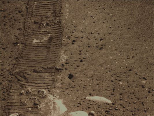 Tracks in the Desert... - Sol 1968 (Natural Colors; credits: Lunexit)
nessun commento
Parole chiave: Martian Surface - Rover Tracks and Sand