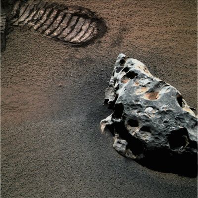 Shelter Island and Oppy's "Footprint" - Sol 2032 (Natural Colors; credits: Dr G. Barca)
nessun commento
Parole chiave: Martian Surface - Martian Meteorite