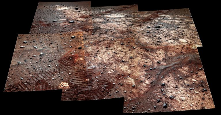 The Floor of Meridiani Planum - Sol 2087 (Image-Mosaic - possible True Colors; credits: Dr M. Faccin)
nessun commento
Parole chiave: Martian Surface - Martian Paving, Pebbles and Berries