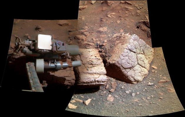 (Micro) Imaging of Mars... - Sol 2160 (Image-Mosaic - Natural Colors; credits: Dr G. Barca - Lunexit Team)
...bellissimo: ergo incommentabile...
Parole chiave: Spacecrafts - MER Opportunity - Microscopic Imager
