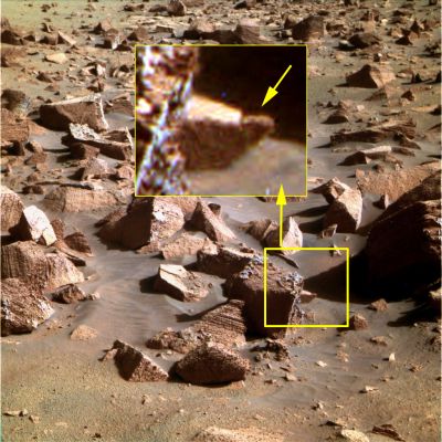 Extremely unusually-looking Surface Feature: The "Locker" (CTX Frame - credits for the additional process.: Ivana Tognoloni - Lunexit Team)
nessun commento
Parole chiave: Martian Surface - Controversial Surface Feature - "The Locker"