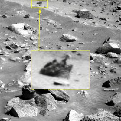 Who are You looking at? - Sol 2166 (CTX Frame - credits for the research and add. process.: Ivana Tognoloni - Lunexit Team)
nessun commento
Parole chiave: Martian Surface - Controversial Surface Feature - "The Duck"