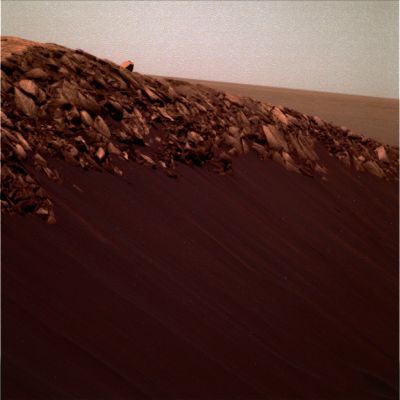 Lurking from bethind the Rim - Sol 2453 (RAW Natural Colors; credits for the additional process. and color.: Elisabetta Bonora - Lunexit Team)
nessun commento
Parole chiave: Martian Surface - Craters - Santa Maria Crater