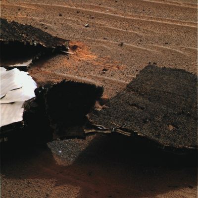 Fragments of the Heat-Shield - Sol 331 (true colors + MULTISPECTRUM; credits: Dr G. Barca)
nessun commento
Parole chiave: MER Opportunity - Heat-Shield and Surface