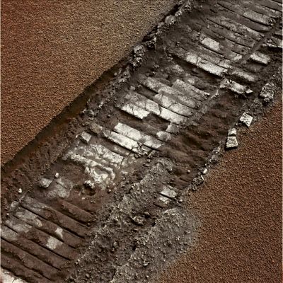 Opportunity's unusually-looking "Tracks" - Sol 502 (possible True Colors; credits: Dr G. Barca)
nessun commento
Parole chiave: Martian Surface - Rover Tracks and Berries
