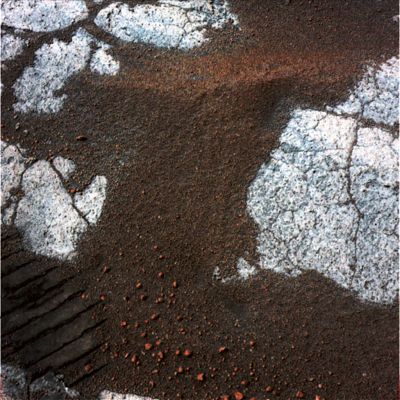 Martian Paving with Orange Pebbles - Sol 581 (possible True Colors; credits: Dr G. Barca)
nessun commento
Parole chiave: Martian Surface - Martian Paving, Pebbles and Berries