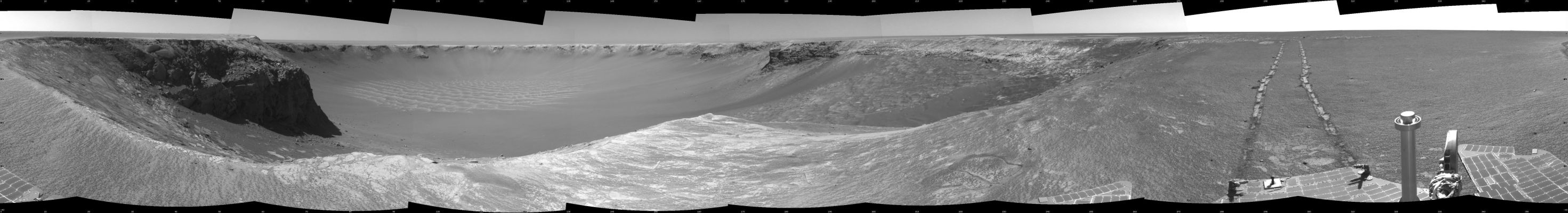 Victoria Crater and Surroundings: Full Panorama (HR) - Sol 959
nessun commento
Parole chiave: Mars Panorama - Victoria Crater