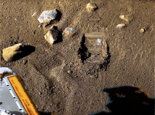 ICE!!!!! - Sol 9 (Superdefinition + MULTISPECTRUM; credits: Dr Marco Faccin & Lunexit)
Senza Parole...
Parole chiave: Martian Surface - Small bi-colored rocks, Pebbles and Ice