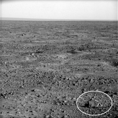 Unusual Rock - Sol 15 (context frame)
nessun commento
Parole chiave: Martian Surface - Unusual Rock