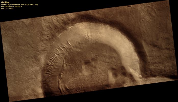 Unnamed Southern Crater with Gullies (Absolute Natural Colors; credits for the additional process. and color.: Dr Paolo C. Fienga - Lunexit Team)
nessun commento
Parole chiave: Mars from orbit - Craters - Unnamed Crater