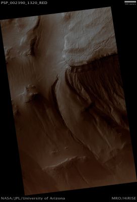 Gullies in a Trough-Crater's Edge (CTX Frame - Absolute Natural Colors; credits for the additional process. and color.: Dr Paolo C. Fienga - Lunexit Team)
nessun commento
Parole chiave: Mars from orbit - Gullies