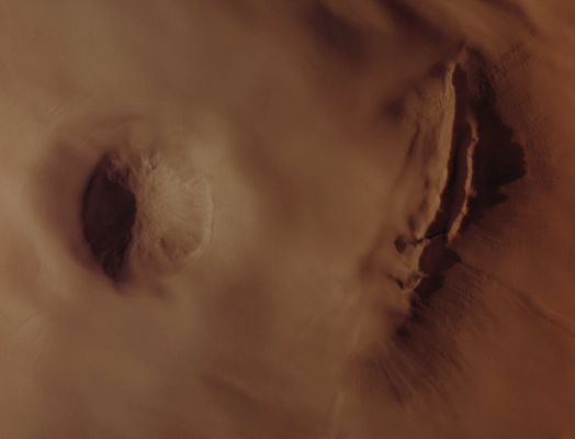 Possible Volcanic "Mouth", on Arsia Mons' Flank (EDM - Natural Colors - credits for the additional process.: Dr Paolo C. Fienga)
nessun commento
Parole chiave: Mars from orbit - Volcanoes - Arsia Mons - possible Recent/Active Mouth
