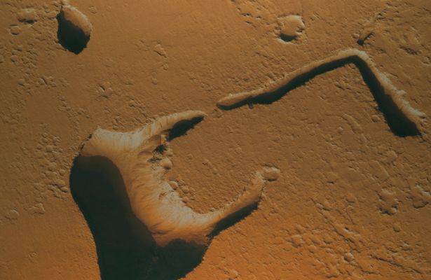 Collapse Pits (natural colors + MULTISPECTRUM; credits: Dr M. Faccin e Lunexit)
nessun commento
Parole chiave: Mars from orbit - Collapse Pits