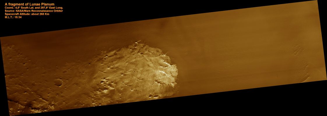 Proposed MSL Site in Juventae Chasma (detail of the so-called "Martian Handwriting")
Forse qualche Lettore avrà già riconosciuto il luogo e l'oggetto di questa ripresa e forse no. 
Nel dubbio, Vi diciamo che si dovrebbe trattare (il condizionale è d'obbligo, poichè non abbiamo le coordinate esatte al centesimo di grado e quindi potremmo anche sbagliarci - ma di poco...) di una porzione della famosa - si fa per dire, naturalmente - "Scritta Marziana" di cui si è parlato sia nel Forum di SpazioUfo.com, sia nella nostra Rubrica TruePlanets.

Nostra opinione?

Se si tratta effettivamente di una porzione della "Scritta", allora pensiamo che adesso risulterà evidente a tutti come il parlare di artificialità del rilievo sia stato non solo azzardato e fuori luogo, ma addirittura ridicolo.
In caso contrario (e cioè qualora questo dettaglio fosse semplicemente relativo ad una zona promiscua alla "Scritta"), un simile e spettacolare frame MRO ci deve comunque essere di aiuto per capire, una volta che esso sia stato posto a confronto con il frame ESA-Mars Express relativo alla medesima zona, che l'operare congetture usando le orrende ed extra-piallate pseudo-immagini ESA è più che periglioso: è - semplicemente - assurdo.

E con questo, almeno per noi, la querelle sulla "Calligrafia Marziana"...è chiusa.
Parole chiave: Mars from orbit - Juventae Chasma Region - Lunae Planum