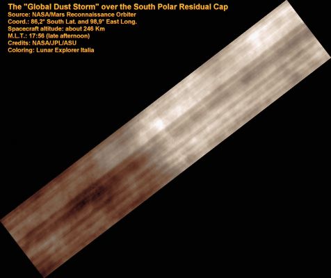 The "Global Dust Storm" over the South Polar Residual Cap
A dust storm has been raging on Mars, hampering the ability of the HiRISE team to carry out a seasonal monitoring campaign.

An area of the Southern Seasonal Polar Cap was selected in December 2006 for repeated imaging, to observe the sublimation (evaporation) of the seasonal Carbon Dioxide Polar Cap through Southern Spring. 
Images collected as the season progressed show channels carved by escaping gas and fans of dust blown by the wind. This campaign has been stymied however by the arrival of a Martian dust storm. In this image the surface is completely obscured by the dust in the air.
Parole chiave: Mars from orbit - South Polar Residual Cap