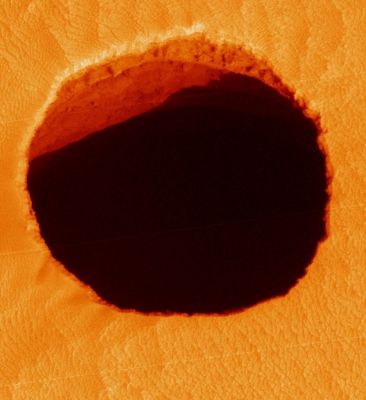 The "Martian Black Hole"...Again! (EDM - False Colors)
Vi invitiamo a leggere l'ultimo articolo sull'argomento (pubblicato su TruePlanets) dal titolo "Velvet Underground".
Parole chiave: Mars from orbit - Possible Cavern Entrance