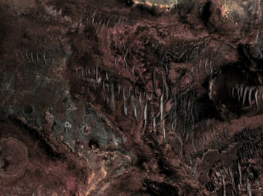 Volcanic and Clay Materials near Nili Fossae (edm n. 3 - natural colors; credits: Lunexit)
Che ne dite di queste "dune"? "Curiose", vero? 
Parole chiave: Mars from orbit - Dunes near Nili Fossae