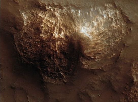 Colorful "Knob" in Ariadnes Colles (Absolute Natural Colors; credits for the additional process. and color.: Dr Paolo C. Fienga - Lunexit Team)
Coord.: 35,0° South Lat and 173,8° East Long.
Spacecraft altitude: about 255 Km
M.L.T.: 14:58 (early afternoon)
Parole chiave: Mars from orbit - Knob - Ariadnes Colles Region