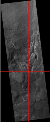 The "Sun-Door" (context frame and position - credits: Dr M. Faccin)
Sempre nella zona laddove il Dr Faccin, in questi ultimi giorni, ha individuato una serie di rilievi bizzarri e, da un certo punto di vista, pure "inquietanti", ecco un nuovo gruppo di rocce che, come vedrete Voi stessi nei successivi ingrandimenti, non può non lasciare perplessi ed affascinati.

Tecnicamente, il gruppo di rocce parrebbe essere un semplice outcrop o, al limite, un ammasso di (ejecta?) boulders di dimensioni medio-grandi. Ma guardate più da vicino...
Parole chiave: Mars from orbit - Extremely Unusual Surface Feature - The Sun-Door