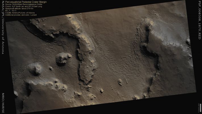 Peri-Equatorial Pedestal Crater's Margin (Absolute Natural Colors; credits for the additional process. and color.: Dr Paolo C. Fienga - Lunar Explorer Italia)
nessun commento
Parole chiave: Mars from orbit - Craters - Unnamed Crater with Pedestal - Margin