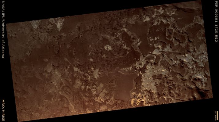 Blocky Floor Deposit in Melas Chasma (natural colors; credits: Lunar Explorer Italia)
Mars Local Time: 15:27 (early afternoon)
Coord. (centered): 8,0° South Lat. and 282,7° East Long.
Spacecraft altitude: 266,7 Km (such as about 166,7 miles) 
Original image scale range: 26,7 cm/pixel (with 1 x 1 binning) so objects ~80 cm across are resolved 
Map projected scale: 25 cm/pixel 
Map projection: EQUIRECTANGULAR 
Emission Angle: 0,1° 
Phase Angle: 60,2°
Solar Incidence Angle: 60° (meaning that the Sun is about 30° above the Local Horizon)
Solar Longitude: 104,4° (Northern Summer)
Credits: NASA/JPL/University of Arizona
Additional process. and coloring: Lunar Explorer Italia
Parole chiave: Mars from orbit - Melas Chasma Region
