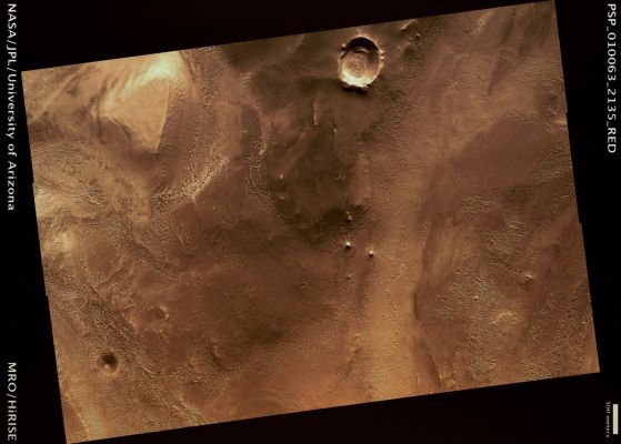 Ismenius Lacus (possible True Colors; credits: Lunar Explorer Italia)
Mars Local Time: 14:16 (early afternoon)
Coord. (centered): 33,2° North Lat. and 17,4° East Long.
Spacecraft altitude: 296,7 Km (such as about 185,5 miles) 
Original image scale range: 29,7 cm/pixel (with 1 x 1 binning) so objects ~59,4 cm across are resolved 
Map projected scale: 25 cm/pixel
Map projection: EQUIRECTANGULAR 
Emission Angle: 6,9° 
Phase Angle: 54,4°
Solar Incidence Angle: 47° (meaning that the Sun is about 43° above the Local Horizon)
Solar Longitude: 129,0° (Northern Summer)
Credits: NASA/JPL/University of Arizona
Additional process. and coloring: Lunar Explorer Italia
Parole chiave: Mars from orbit - Ismenius Lacus