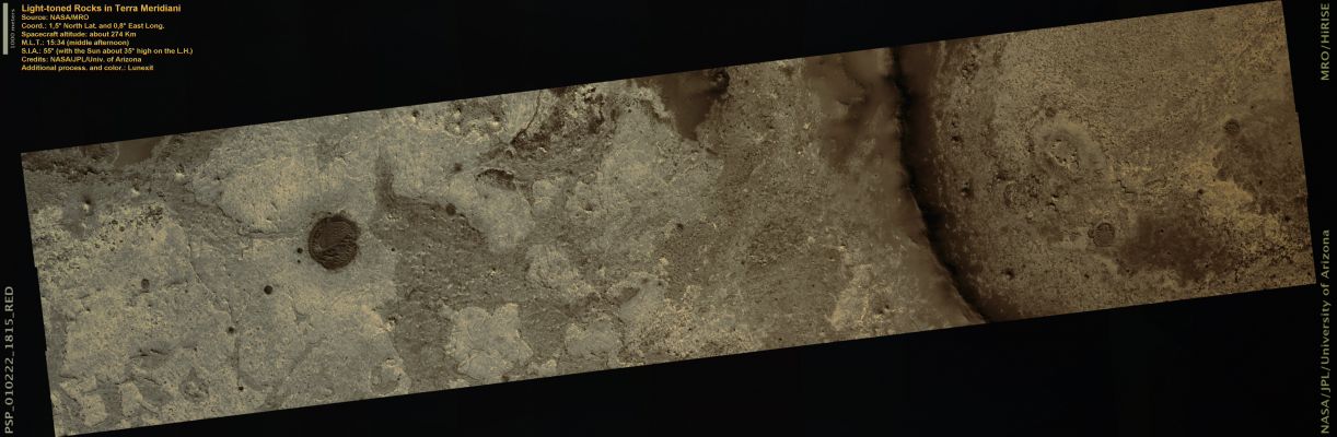 Light-Toned Rock and Dunes in Meridiani Planum (Natural Colors; credits: Lunexit)
Note Lunexit: in questo frame, un esempio di come il processing in Natural Colors (cioè i colori che percepirebbe un essere umano il quale si trovasse in loco) possa condurre a risultati radicalmente differenti rispetto al processing in (possible) True Colors (frame precedente).

ATTENZIONE: entrambi i processing sono veritieri (nel senso di eseguiti "A Regola d'Arte" e senza alterazioni intenzionali dei dati), eppure i colori che si vedono sono PROFONDAMENTE diversi! 
E' - anche - per questo motivo che la diatriba sui "Colori Veri" di un Mondo (un qualsiasi Mondo) è intrinsecamente complessa, contraddittoria e, per certi versi, anche fuorviante - oltre che, a nostro avviso, tendenzialmente infinita...).

Pensateci sopra...
Parole chiave: Mars from orbit - Meridiani Planum Region