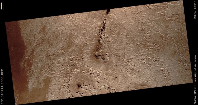 Volcanic Vent near Athabasca Valles (Natural Colors; credits: Lunar Explorer Italia)
Mars Local Time: 15:32 (middle afternoon)
Coord. (centered): 9,6° North Lat. and 157,3° East Long.
Spacecraft altitude: 286,1 Km (such as about 178,8 miles) 
Original image scale range: 28,6 cm/pixel (with 1 x 1 binning) so objects ~ 86 cm across are resolved 
Map projected scale: 25 cm/pixel
Map projection: EQUIRECTANGULAR 
Emission Angle: 15,8° 
Phase Angle: 67,1°
Solar Incidence Angle: 52° (meaning that the Sun is about 38° above the Local Horizon)
Solar Longitude: 142,4° (Northern Summer)
Credits: NASA/JPL/University of Arizona
Additional process. and coloring: Lunar Explorer Italia
Parole chiave: Mars from orbit - Volcanic Features - Vent