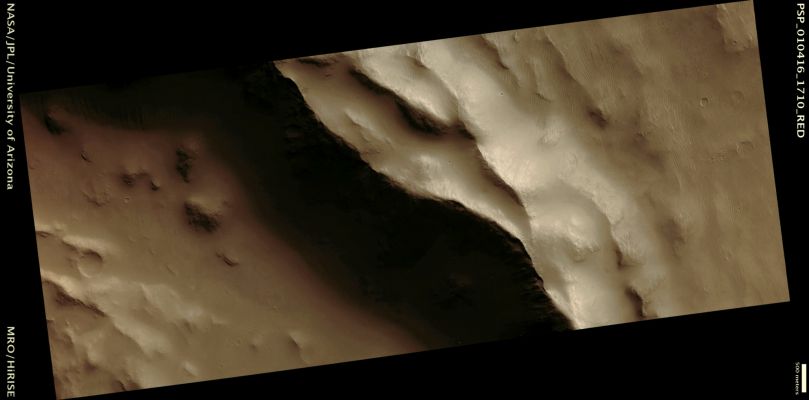 Terra Tyrrhena (Natural Colors; credits: Lunar Explorer Italia)
Mars Local Time: 15:43 (middle afternoon)
Coord. (centered): 9,1° South Lat. and 106,9° East Long.
Spacecraft altitude: 263,2 Km (such as about 164,5 miles) 
Original image scale range: 52,7 cm/pixel (with 1 x 1 binning) so objects ~ 1,58 mt across are resolved 
Map projected scale: 50 cm/pixel
Map projection: EQUIRECTANGULAR 
Emission Angle: 8,1° 
Phase Angle: 53,5°
Solar Incidence Angle: 60° (meaning that the Sun is about 30° above the Local Horizon)
Solar Longitude: 142,5° (Northern Summer)
Credits: NASA/JPL/University of Arizona
Additional process. and coloring: Lunar Explorer Italia
Parole chiave: Mars from orbit - Terra Tyrrhena