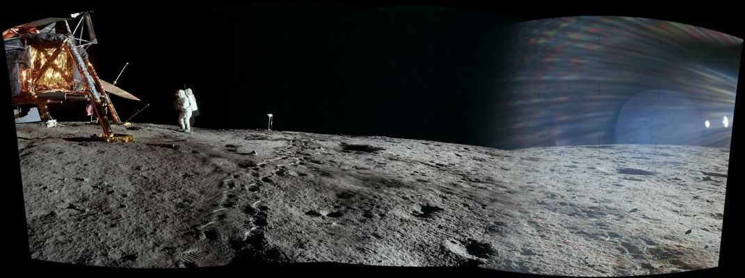 From AS 12-46-6779 until 6782 (EVA-1 - Landing Site; Alan Bean taking Pictures)
116:27:03 MT - Rightward of 6778, with overlap of 6777 but none of 6778. Shows Al Bean taking photographs of the plus-Y footpad, possibly AS 12-47-6906. 
The TV camera is at the right-hand side of the picture and the S-Band antenna is visible beyond the plus-Y (North) strut. Note that Pete Conrad is standing slightly below the level of the footpads, having moved partway down the intitial slope into Surveyor Crater to take this pan. 
Note also that Pete mistakenly took the pan at 15-foot focus rather than 74-foot focus.
Parole chiave: Lunar Surface - LM and Astronaut