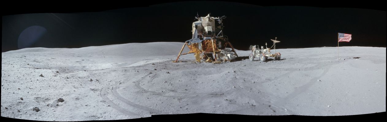 From AS 16-107-17431 until 17439 (EVA-2; Panorama of the "Landing Site")
nessun commento
Parole chiave: Lunar Horizon - Apollo 16 Landing Site