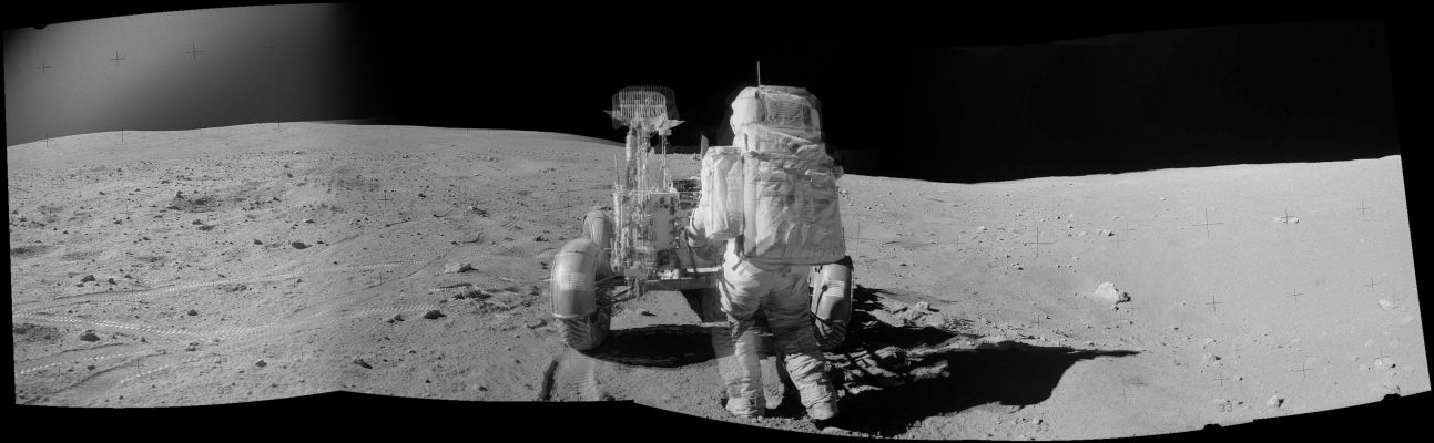 From AS 16-108-17619 until 17625 (EVA-2; Station 6 "Parking Place")
nessun commento
Parole chiave: Lunar Equipment - Lunar Rover