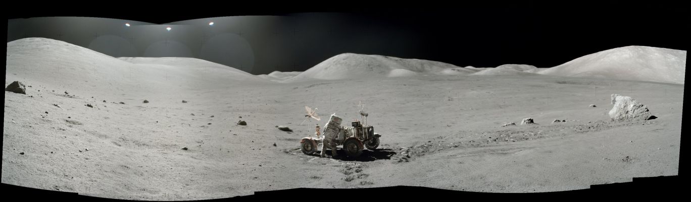 From AS 17-146-22342 until 22351 - EVA-3 - Wessex Cleft and Sculptured Hills
nessun commento
Parole chiave: Lunar Panorama