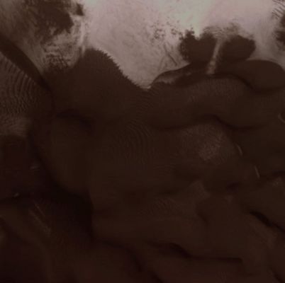 Lauth Crater and the Frozen "Pseudo-Lake" of Vastitas Borealis (CTX Frame - Absolute Natural Colors; credits for the additional process. and color.: Dr Paolo C. Fienga - Lunexit Team)
This EDM shows the Dunes and Frost boundary up-close. The Frost is largely absent over the Dunes and is more stable over the Ground that does not have Dune-shaped Landforms.
Parole chiave: Mars from orbit - Craters - Lauth Crater