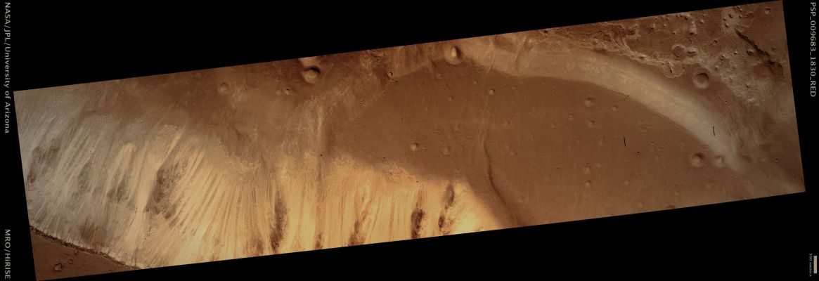 Possible "Intravalley Paleolake" in Shalbatana Vallis (possible True Colors; credits: Lunar Explorer Italia)
Mars Local Time: 15:30 (middle afternoon)
Coord. (centered): 3,0° North Lat. and 316,7° East Long.
Spacecraft altitude: 272,1 Km (such as about 170,1 miles) 
Original image scale range: 54,4 cm/pixel (with 1 x 1 binning) so objects ~1,63 mt across are resolved 
Map projected scale: 50 cm/pixel 
Map projection: EQUIRECTANGULAR 
Emission Angle: 5,5° 
Phase Angle: 50,1°
Solar Incidence Angle: 55° (meaning that the Sun is about 35° above the Local Horizon)
Solar Longitude: 115,1° (Northern Summer)
Credits: NASA/JPL/University of Arizona
Additional process. and coloring: Lunar Explorer Italia
Parole chiave: Mars from orbit - Paleolake - Shalbatana Vallis