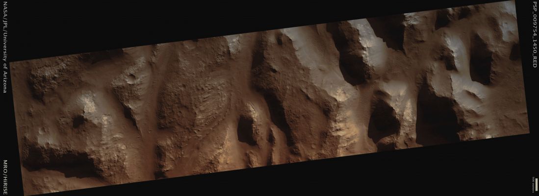 Features of Atlantis Chaos (Absolute Natural Colors; credits for the additional process. and color: Dr Paolo C. Fienga - Lunexit Team)
Mars Local Time: 15:37 (middle afternoon)
Coord. (centered): 34,6° South Lat. and 182,7° East Long.
Spacecraft altitude: 253,7 Km (such as about 158,6 miles) 
Original image scale range: 50,8 cm/pixel (with 1 x 1 binning) so objects ~1,52 mt across are resolved 
Map projected scale: 50 cm/pixel 
Map projection: EQUIRECTANGULAR 
Emission Angle: 0,3° 
Phase Angle: 76,9°
Solar Incidence Angle: 77° (meaning that the Sun is about 13° above the Local Horizon)
Solar Longitude: 117,7° (Northern Summer)
Credits: NASA/JPL/University of Arizona
Additional process. and coloring: Lunar Explorer Italia
Parole chiave: Mars from orbit - Chaotic Terrain - Atlantis Chaos