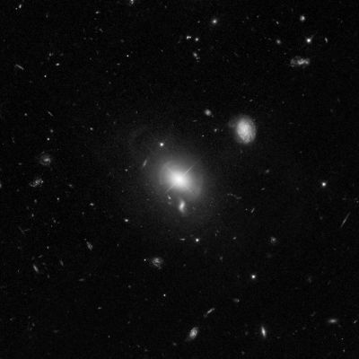 Quasar MC2-1635+119
"...Est quadam prodire tenus, si non datur ultra..."

(Orazio)

"...E' già buona cosa giungere sino ad un certo punto, se non è possibile andare oltre..." (trad. libera)
Parole chiave: From Space Images - Hubble Space Telescope