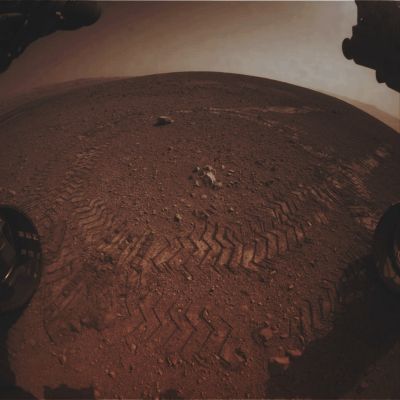 Rover Tracks - Sol 16 (Absolute Natural Colors; credits for the additional process. and color.: Dr Paolo C. Fienga - Lunar Explorer Italia/Italian Planetary Foundation)
nessun commento
Parole chiave: Martian Landscape - Gale Crater