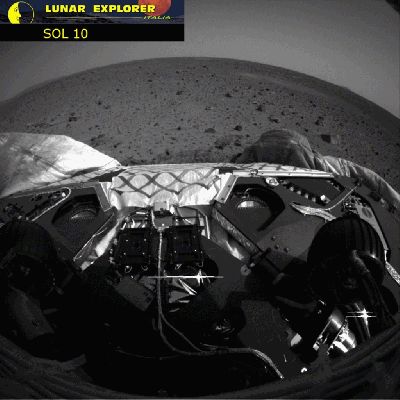 ...Eppur si muove... - Sol 10 and 11 (a GIF-Movie by Dr Gianluigi Barca)
Tra i Soles 10 ed 11 del MER Spirit, spesi nella sabbiosa e polverosissima (nonchè gravemente accidentata) distesa che caratterizza i dintorni del Landing Site (situato all'interno del Cratere Gusev), si è verificato un "bizzarro" Evento Luminoso Transitorio il quale, oggi, a distanza di ben sei anni dalla sua scoperta (effettuata dal Dr Gianluigi Barca - Lunexit Team), ancora non ha trovato (nè, probabilmente, troverà...) risposta.

Una sorta di Martian FireFly (Lucciola Marziana), del tutto simile - nella sua apparenza - ad un brillamento metallico (o ad un recurrent image-artifact da sovrasaturazione), si accese a pochi metri di distanza da Spirit e parve "danzare" davanti alle sue ottiche (la Martian FireFly, per Vostra informazione, appare in ben 8 frames!). 

Se osservate attentamente i dettagli "fissi" del panorama circostante la possibile Anomalìa, poi, potrete notare che il cambio di posizione della FireFly rispetto ad essi e rispetto al Rover SEMBRA essere indipendente dal cambio di angolo visuale adottato dal Rover stesso durante i due Soles. Il che significa, in altre parole, che SIA il Rover e SIA la FireFly, durante l'effettuazione delle riprese, erano in movimento.

Le conclusioni di questo (ipotetico) scenario, potete tranquillamente tirarle da soli...

Un Grandissimo Ringraziamento al Dr Barca per questo Lavoro.
Parole chiave: GIF-Movies - Martian Surface - Controversial