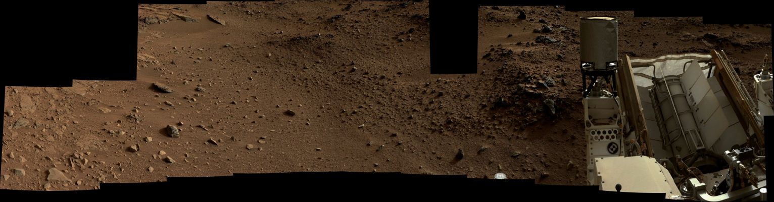 Curiosity and the Surface of Gale Crater - Sol 118 (An Image-Mosaic in Calibrated Natural Colors; credits for the additional process. and color.: Dr Gianluigi Barca/Lunar Explorer Italia/Italian Planetary Foundation) 
nessun commento
Parole chiave: Spacecrafts - MER Curiosity and Surface